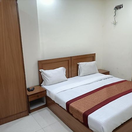 Hotel Star Light Nuova Delhi Esterno foto