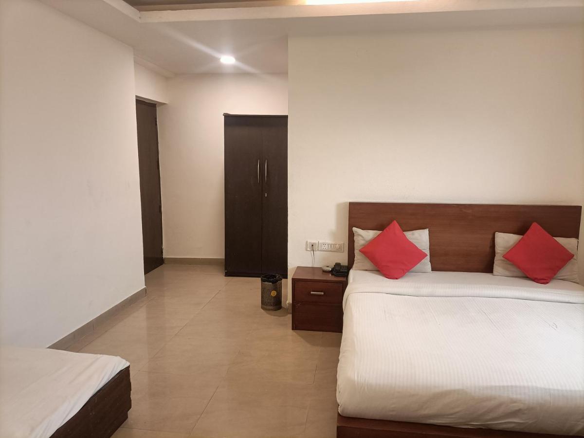 Hotel Star Light Nuova Delhi Esterno foto