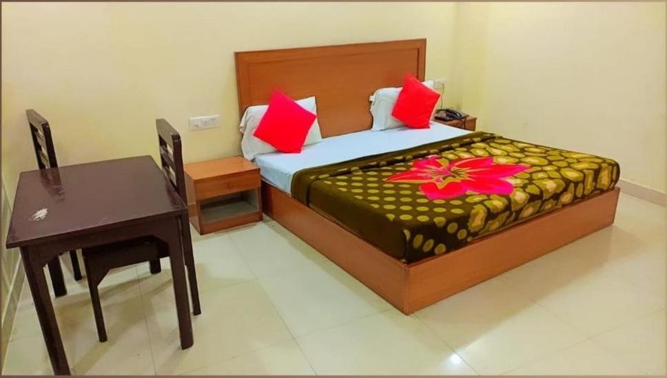 Hotel Star Light Nuova Delhi Esterno foto